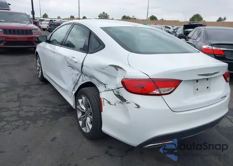 2015 Chrysler 200 S z USA, uszkodzony, nr VIN 1C3CCCBB7FN531636